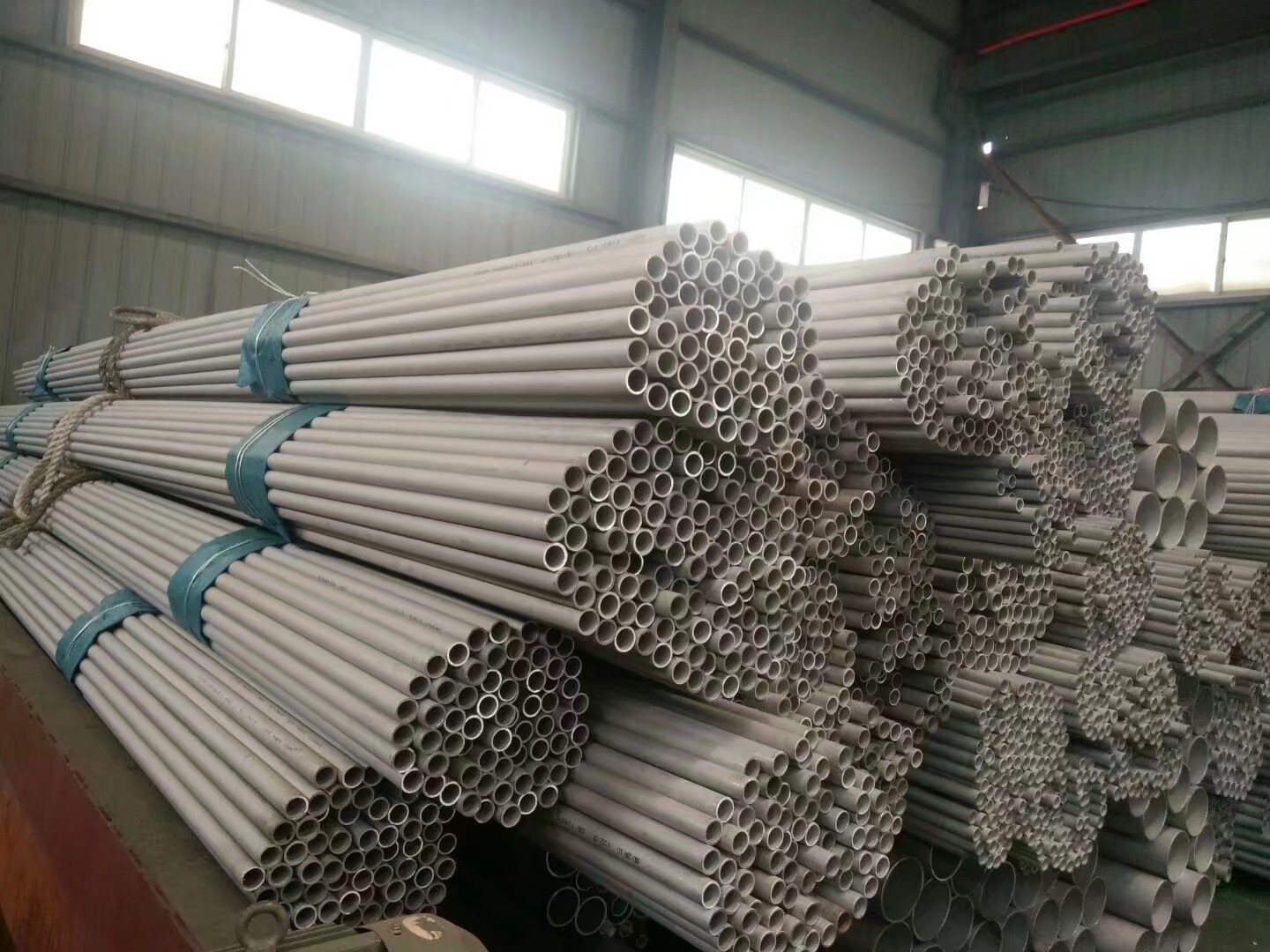 23×4.5精密钢管20# 45 20G、16Mn、40Cr无缝钢管